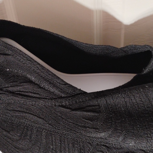 Robbie Bee Signature Black Dress - Picture 7 of 16